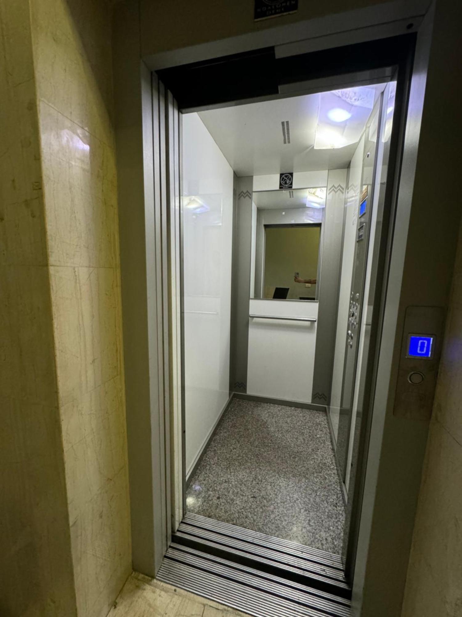 Apartament Centre Lions Gate 8